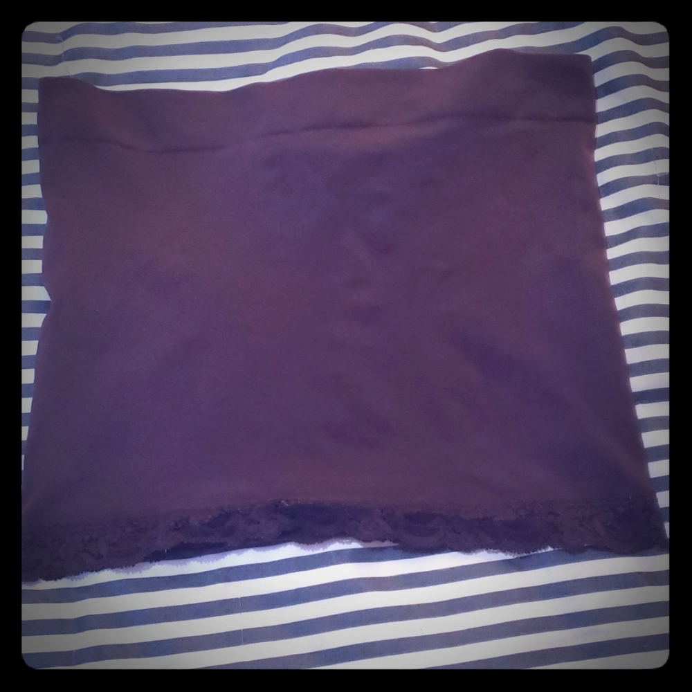 Belly Band w/ Lace Detail